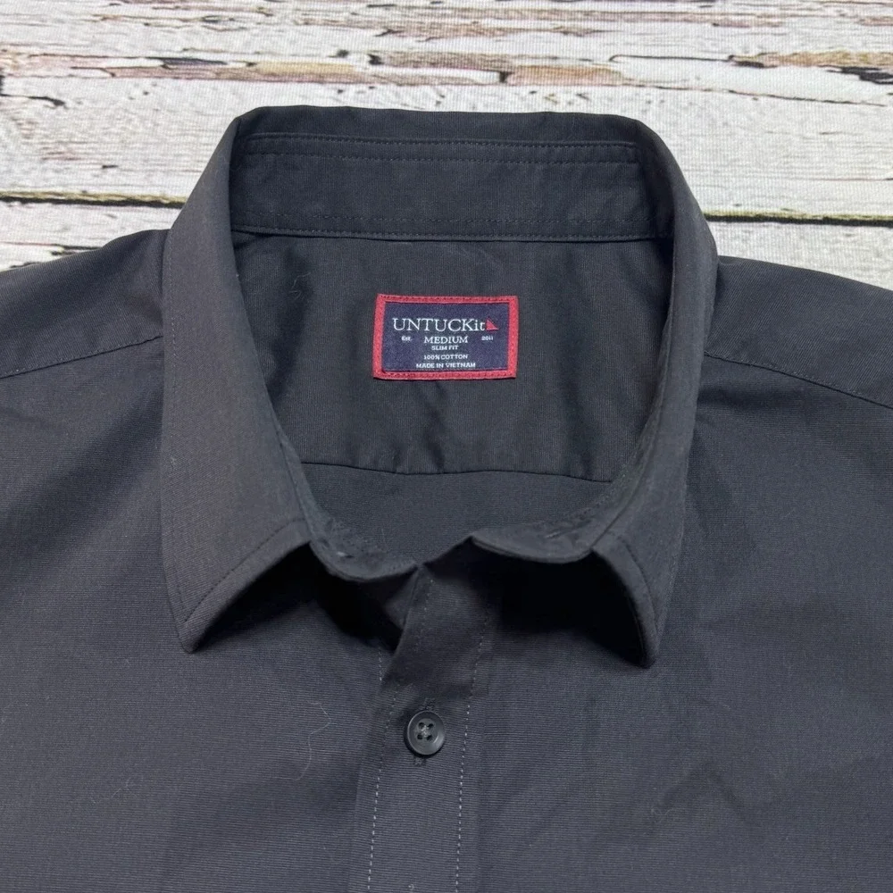 Untuckit Mens Medium Solid Black Button Up Coufran Slim Fit Short Sleeve Shirt